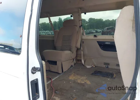 2004 Ford E-350 Super Duty Chateau/Xl/Xlt from USA, damaged, VIN 1FBNE31L34HA22488